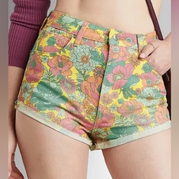wild fable Pants - Wild Fable High Rise Cheeky Floral Short